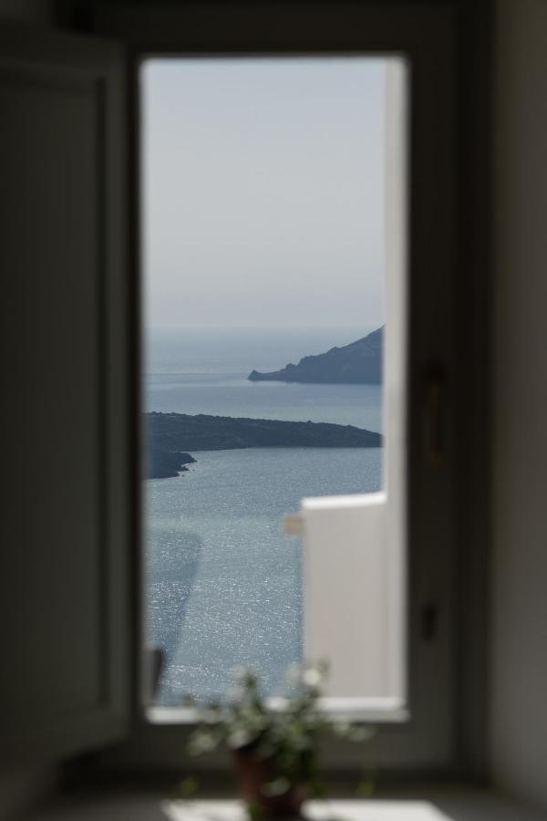 Akasha 4* Fira (Santorini)